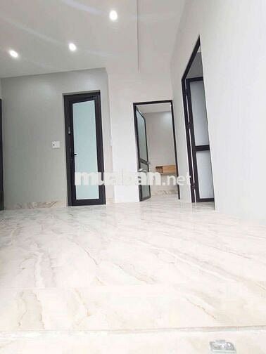 Siêu phẩm CCMN 2n1k 40m2 Full nội thất. bếp riêng tại Ngõ Thái Thịnh 1