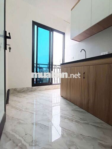 Siêu phẩm CCMN 2n1k 40m2 Full nội thất. bếp riêng tại Ngõ Thái Thịnh 1