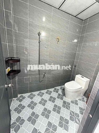 Nhà mới 100% 4x26m kdc đường 30/4