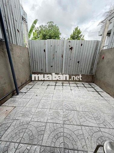 Nhà mới 100% 4x26m kdc đường 30/4