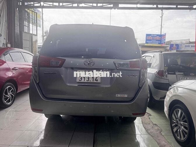 Toyota Innova 2.0E 2017 Số sàn Bạc