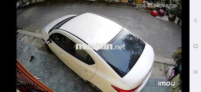 Mazda 2 Trắng 5 chỗ