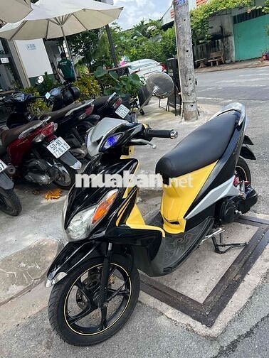 Yamaha Luvias 135 Đen Vàng