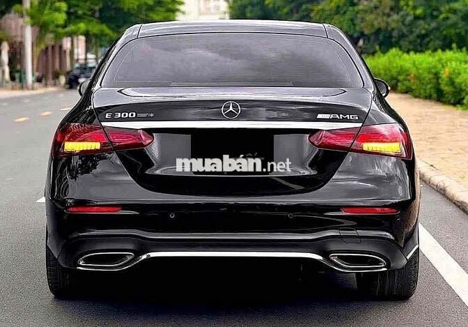 Mercedes-Benz E300 2021