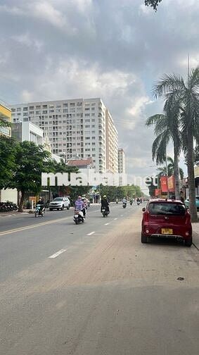 Nhà MTKD 10x40m, làm Showroom - kho hàng, ĐS 3, Khu DC Vĩnh Lộc