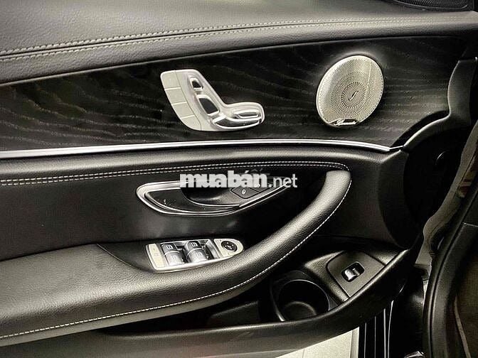 Mercedes-Benz E300 2021