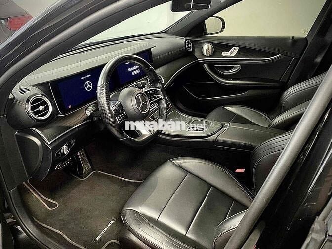 Mercedes-Benz E300 2021