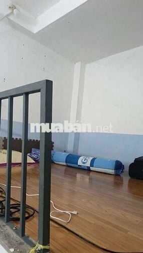 Phòng trọ sạch sẽ có gác, giờ tự do