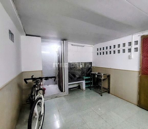 Cho thuê phòng trọ 16 m2 giá rẻ, phòng trống, Wc riêng, bếp riêng
