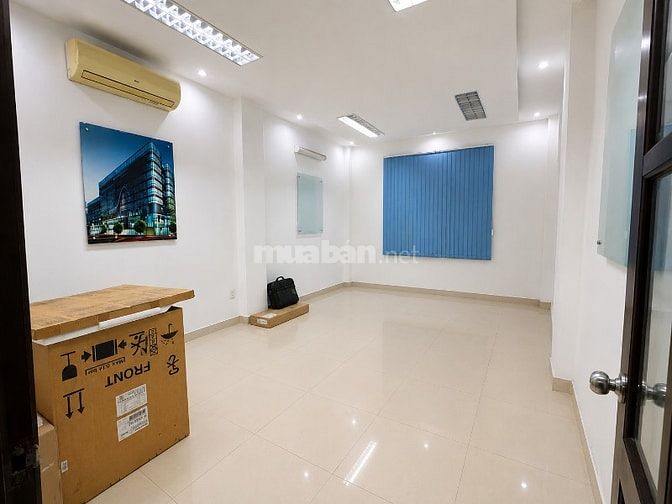 [MẶT TIỀN Q1 - HCM] Cho thuê tầng trệt và lầu 1