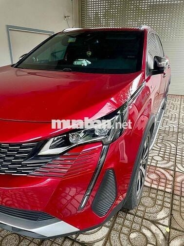 Peugeot 3008 SUV 5 chỗ màu Đỏ