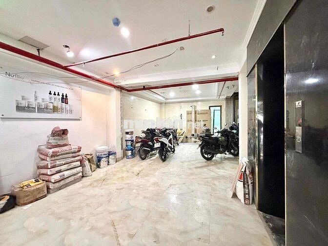 MẶT BẰNG + GÁC LỬNG MỚI NGAY MẶT TIỀN SÁT CẦU CHỮ Y QUẬN 5