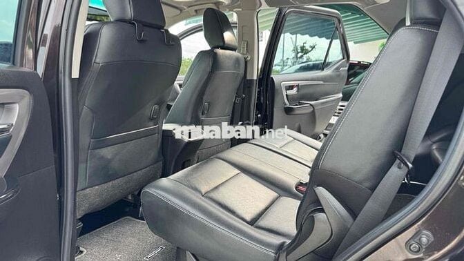 Toyota Fortuner 2020 2.4G 4x2 AT Đen
