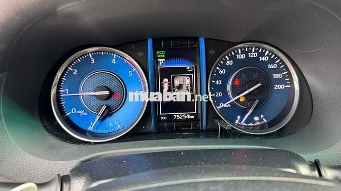 Toyota Fortuner 2020 2.4G 4x2 AT Đen