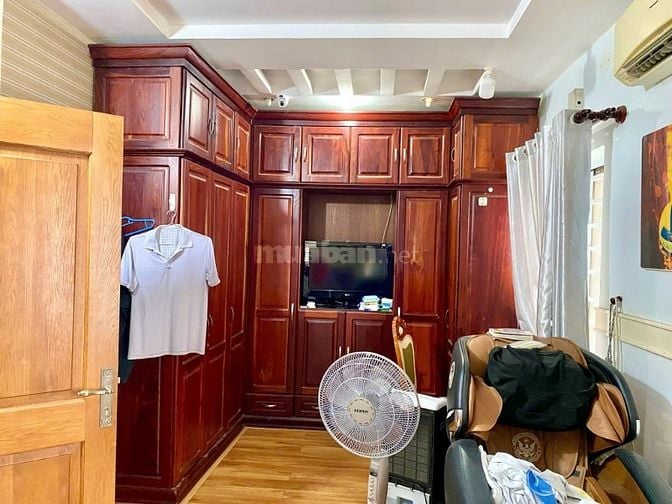 Bán biệt thự 468/ Phan Văn Trị, P.7, Gò Vấp: 8 x 14, giá 19,5 tỷ.