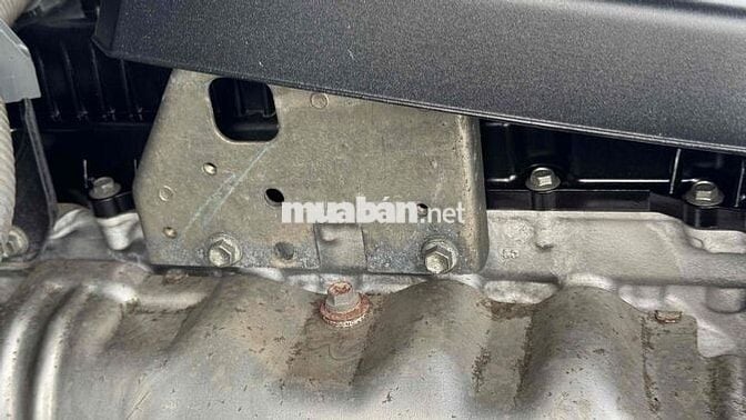 Toyota Fortuner 2020 2.4G 4x2 AT Đen