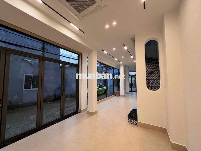 Góc 2 mặt tiền dễ kinh doanh, giá nào cũng cho thuê
