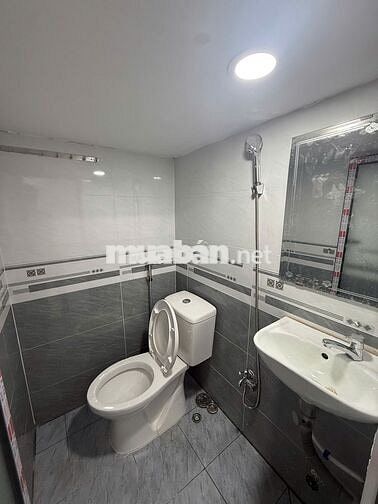 Duplex mới 100% giá rẻ Gác cao 1m7 Ngay Đh Văn Lang UEF FTU HUTECH 