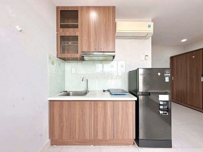 Căn Hộ Studio 40m2 Ban Công Thang Máy Hầm Xe Giáp Quận Phú Nhuận
