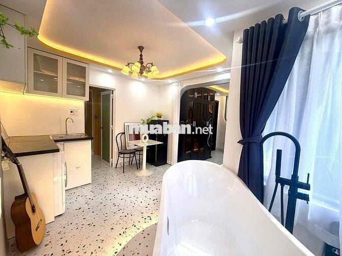 Căn Hộ Dịch Vụ Mới 100%,Full NộiThất, Nguyễn Thị Minh Khai,Quận1,Quận3