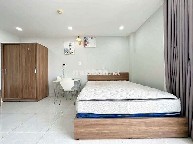 Căn Hộ Studio 40m2 Ban Công Thang Máy Hầm Xe Giáp Quận Phú Nhuận