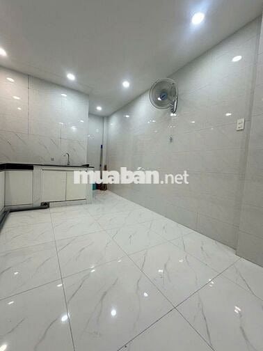 Phòng 3tr6 Nguyễn Trãi trung tâm (Q5) giá rẻ