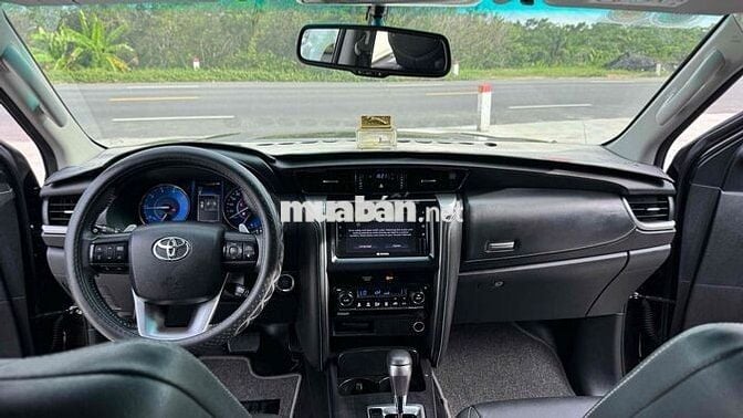 Toyota Fortuner 2020 2.4G 4x2 AT Đen