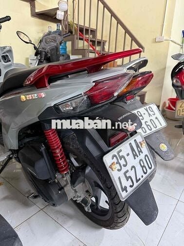 Honda Vision 2026 xi măng 2000 km