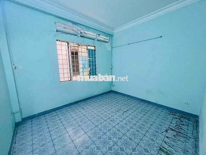 - Nhà cho thuê  1 trệt 2 lầu mặt tiền đường Phan Chu Trinh khu vực sầm