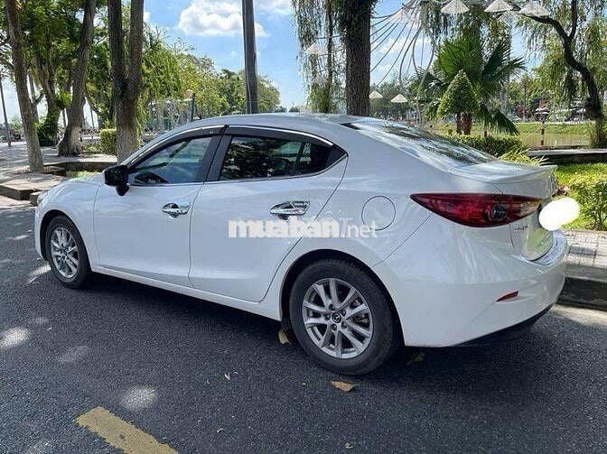 Mazda Mazda 3 2017 Trắng 10 vạn
