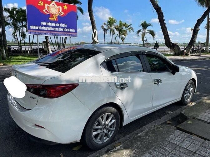 Mazda Mazda 3 2017 Trắng 10 vạn