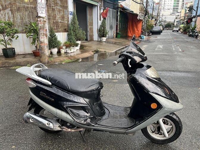 Suzuki Sapphire Xe tay ga Đen Bạc