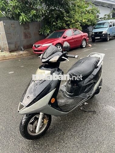 Suzuki Sapphire Xe tay ga Đen Bạc