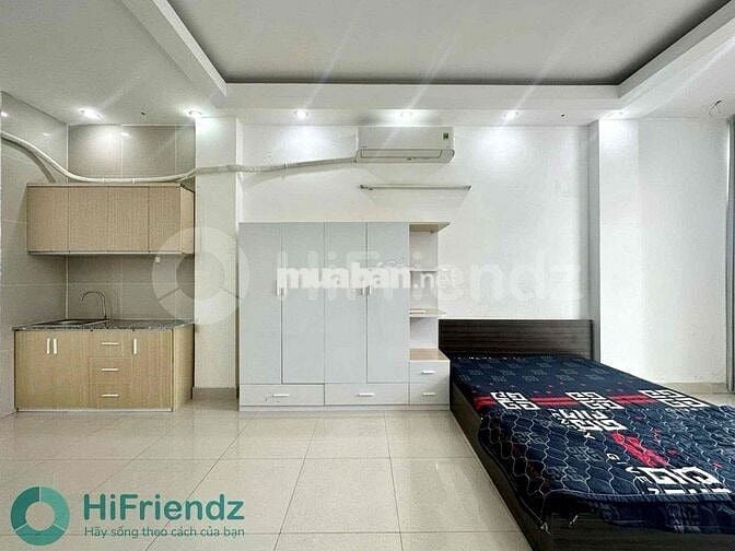 PHÒNG BAN CÔNG 45M2 mặt tiền Q5 gần UEH, SGU, ĐHSP - Thang máy