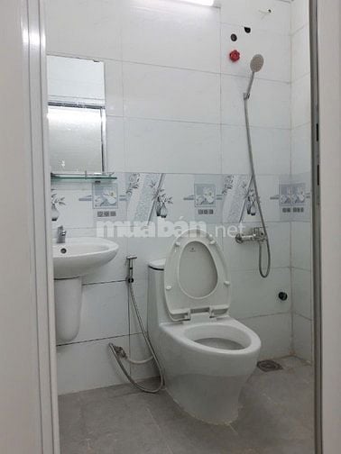 Cho thuê mặt bằng tầng trệt tại Bình Thạnh