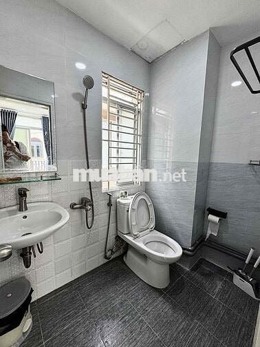🏠 Căn Hộ 2 Ban Công - Ngay Trung Tâm Quận 1 - Full Nội Thất - An ninh
