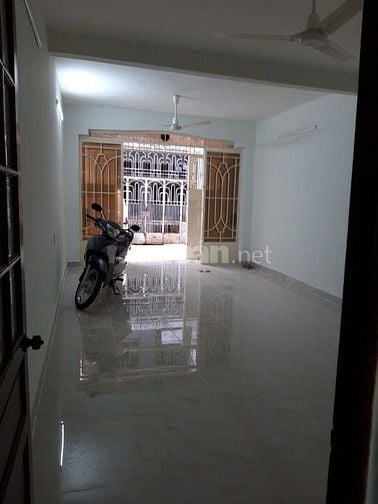 Cho thuê mặt bằng tầng trệt tại Bình Thạnh