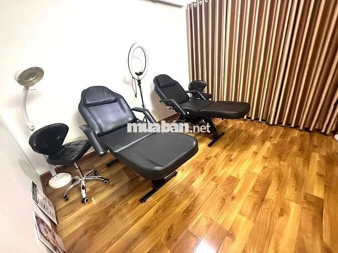 Sang Spa 4 lầu Đang đông khách với giá tốt, chủ đi nước ngoài