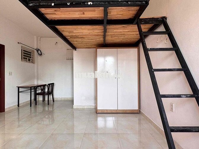 phòng Gác cửa sổ sáng thoáng , Sát bên dh sư phạm , Nguyễn Tri phương