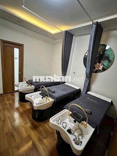 Sang Spa 4 lầu Đang đông khách với giá tốt, chủ đi nước ngoài