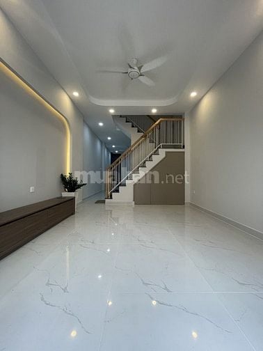 Bán nhà mới xây hẻm nhựa ô tô khu Vip Bàu Cát 