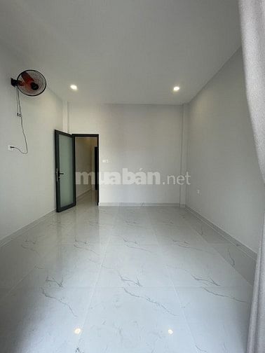 Bán nhà mới xây hẻm nhựa ô tô khu Vip Bàu Cát 