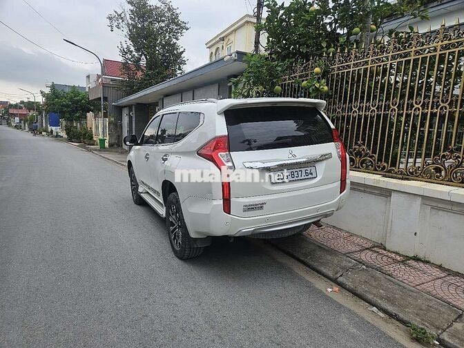 Mitsubishi Pajero Sport V6 3.0 2018 Trắng Tự động