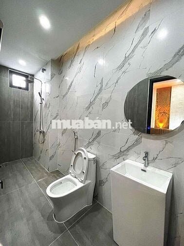 CHO THUÊ NHÀ 3 TẦNG HOÀ MINH, NGAY BIỂN, FULL NỘI THẤT, OTO ĐẬU CỬA