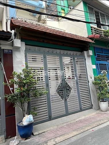 Bán gấp nhà:4(nở hậu:4,3)x16,4lầu mặt tiền hẻm(5m),đ. Bắc hải,Q10,HCM