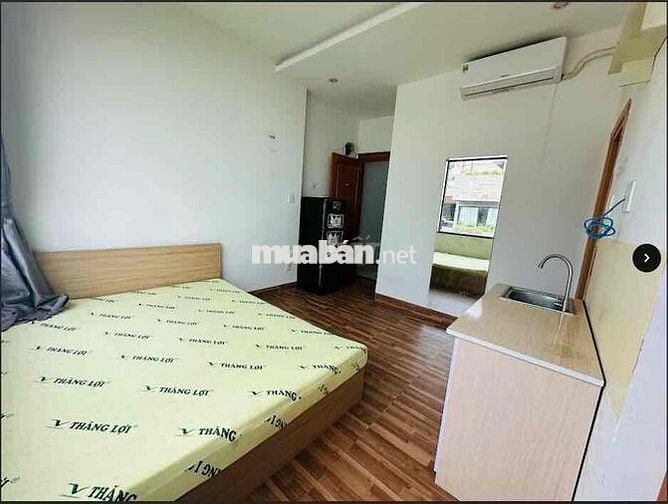 Trống phòng studio Địa chỉ: 95 Hoàng Bích Sơn(Gần cầu Sông Hàn, 300m r