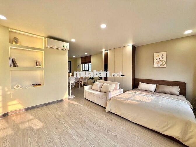 Căn Hộ Cao Cấp, Thang máy, hầm xe, 50m2 Full nội thất, Ngay Ga T1