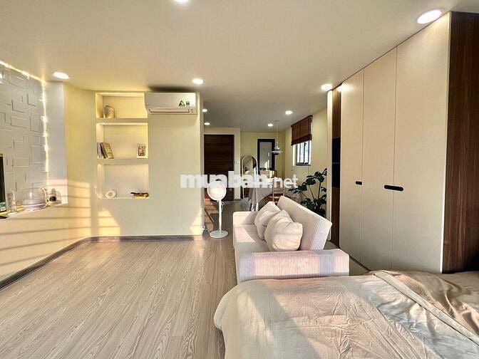 Căn Hộ Cao Cấp, Thang máy, hầm xe, 50m2 Full nội thất, Ngay Ga T1