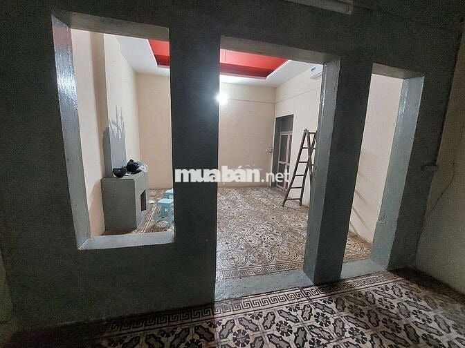 Cho thuê Tầng 2 Nhà biệt thự Pháp cổ 5 Lý Nam Đế, tầng 1 có nhà để xe
