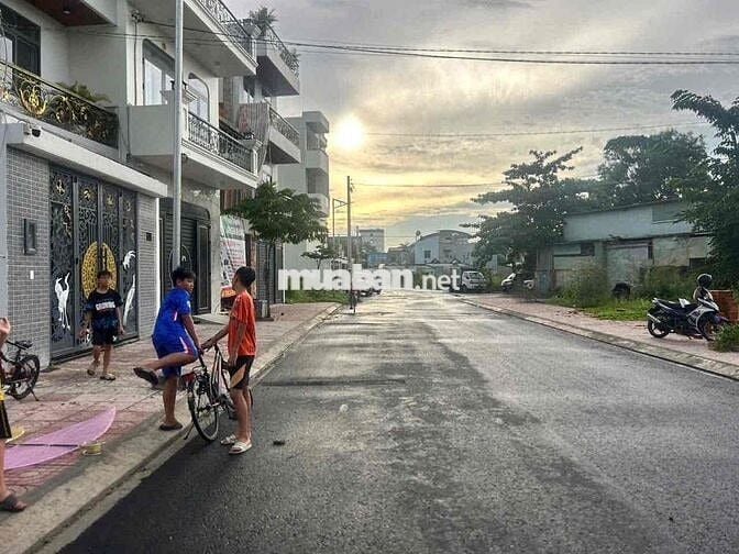 Đất 5x17m, Shr Mt Nhựa 13m Có Vỉa Hè 1/ Bùi Thị Lùng Gần Chợ Hơc Môn